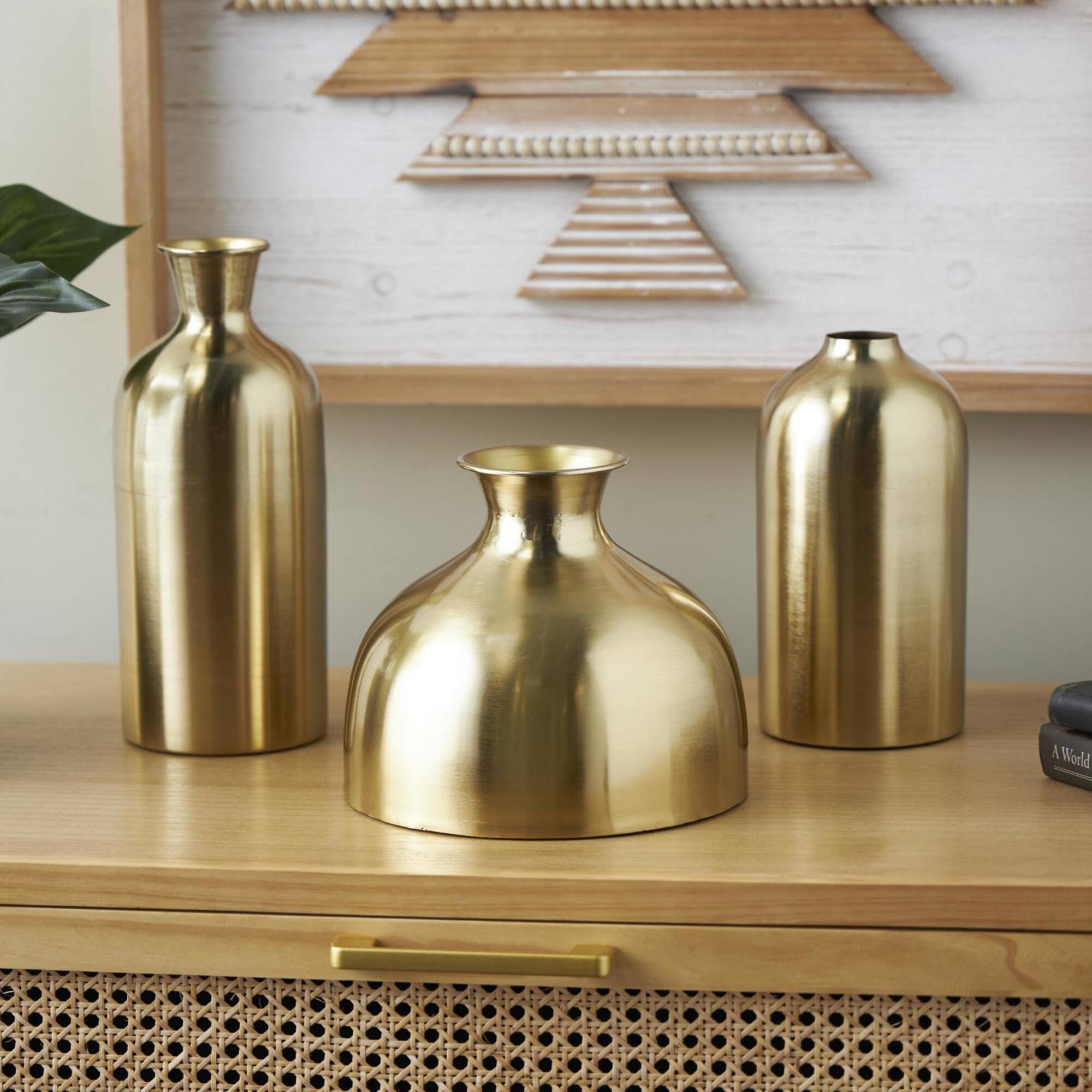 Gold Minimal Metal Vase Set